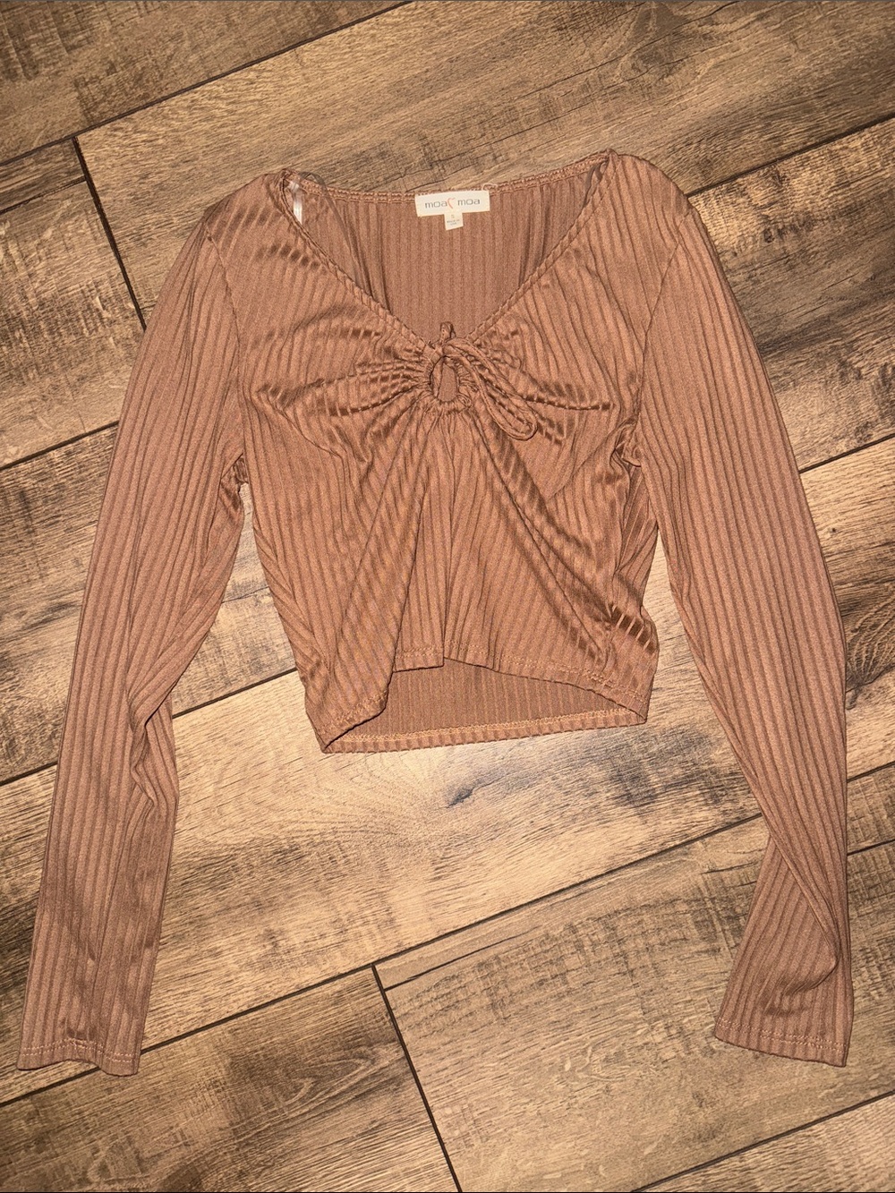 Brown Ribbed Long-Sleeve Crop Top with Front Cinch